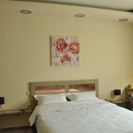 Agias Sofias Street Luxurious Studio سالونيك المظهر الخارجي الصورة