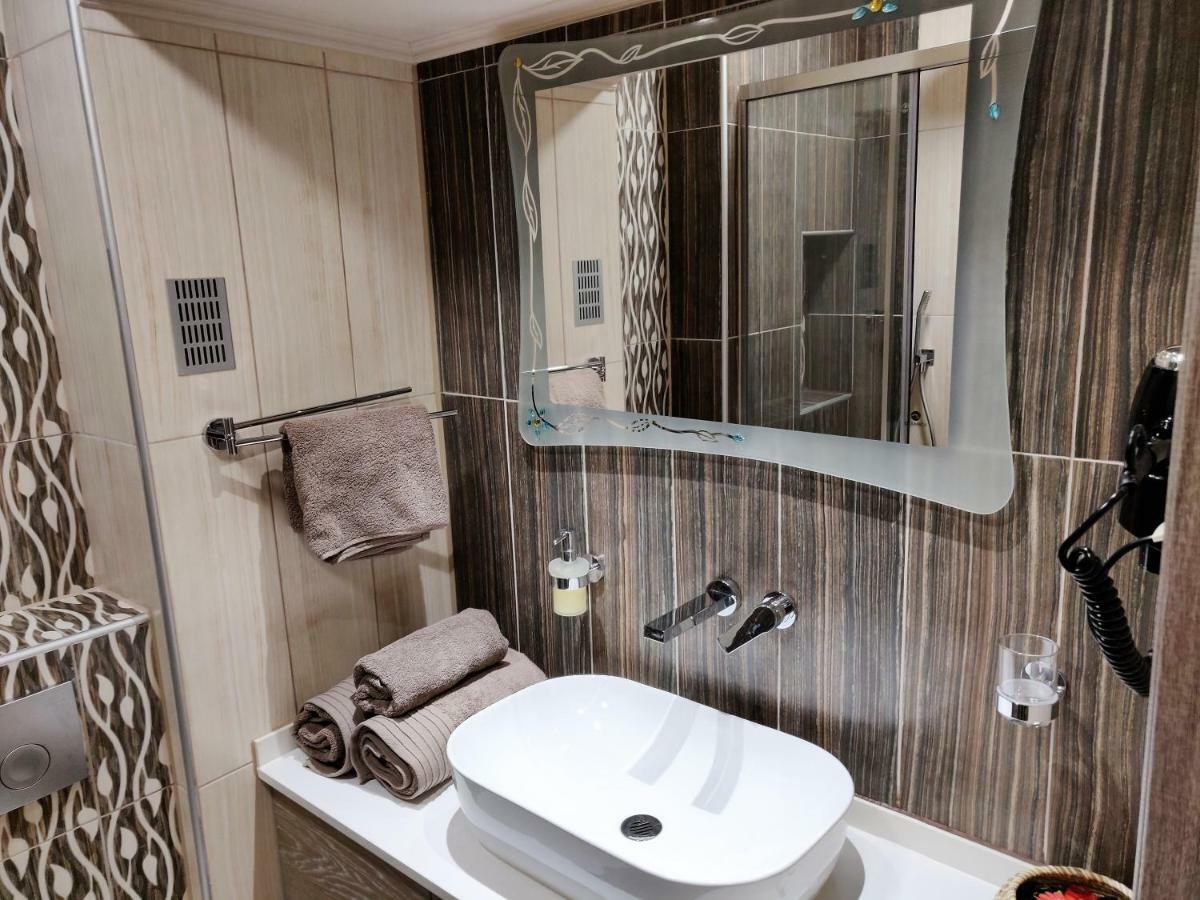 Agias Sofias Street Luxurious Studio سالونيك المظهر الخارجي الصورة