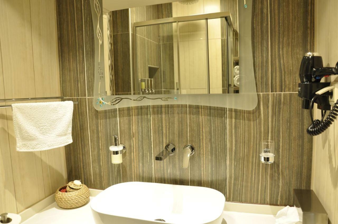 Agias Sofias Street Luxurious Studio سالونيك المظهر الخارجي الصورة